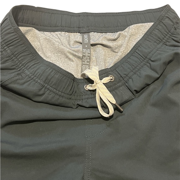 Vuori Men's Elastic Waist Pant | Grey | Size: M - Picture 3 of 4